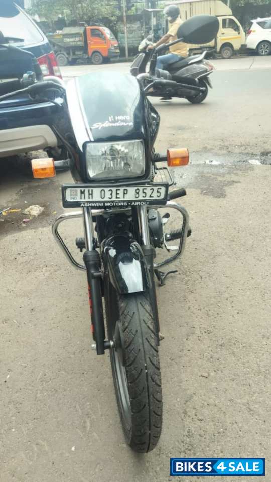 Black Hero Splendor Plus Black and Accent