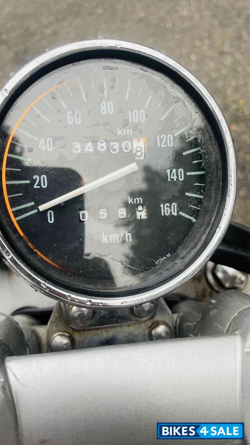 Red Bajaj Avenger 220 DTS-i