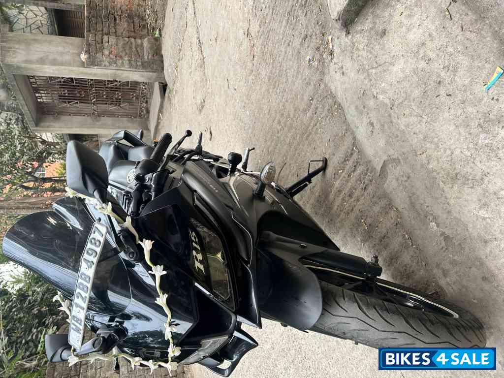 Black Yamaha YZF R15 V3 BS6