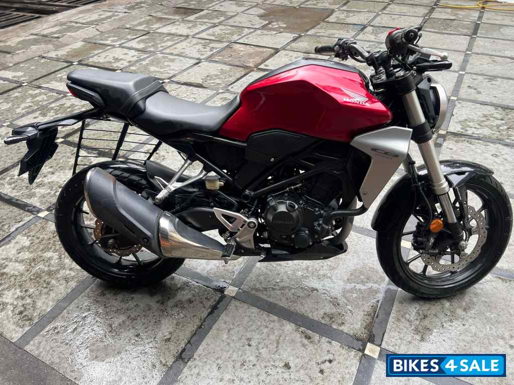 Candy Chromo Sphere Honda CB300R