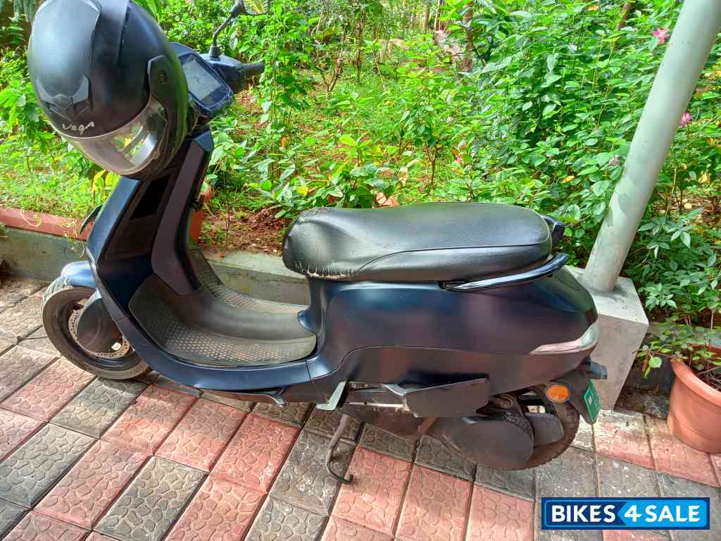 Midnight Blue Ola S1 Pro