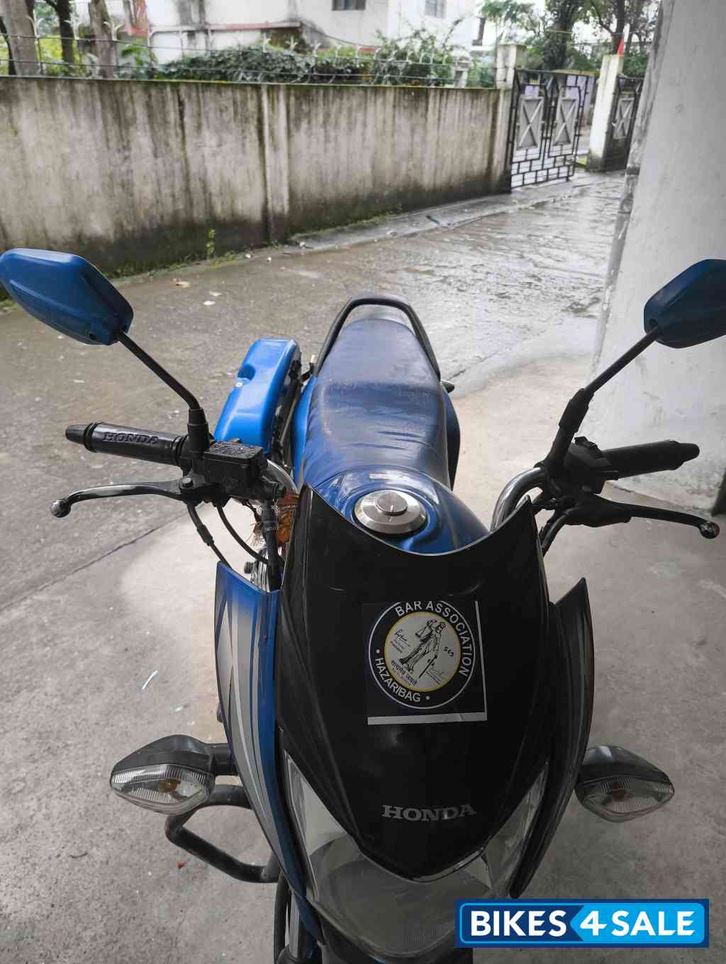 Blue Honda CB Shine SP