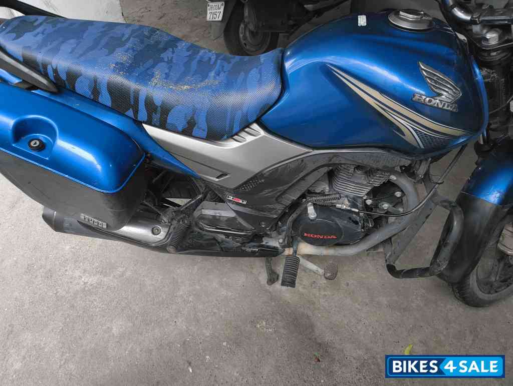 Blue Honda CB Shine SP