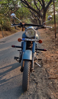 Royal Enfield Classic 500
