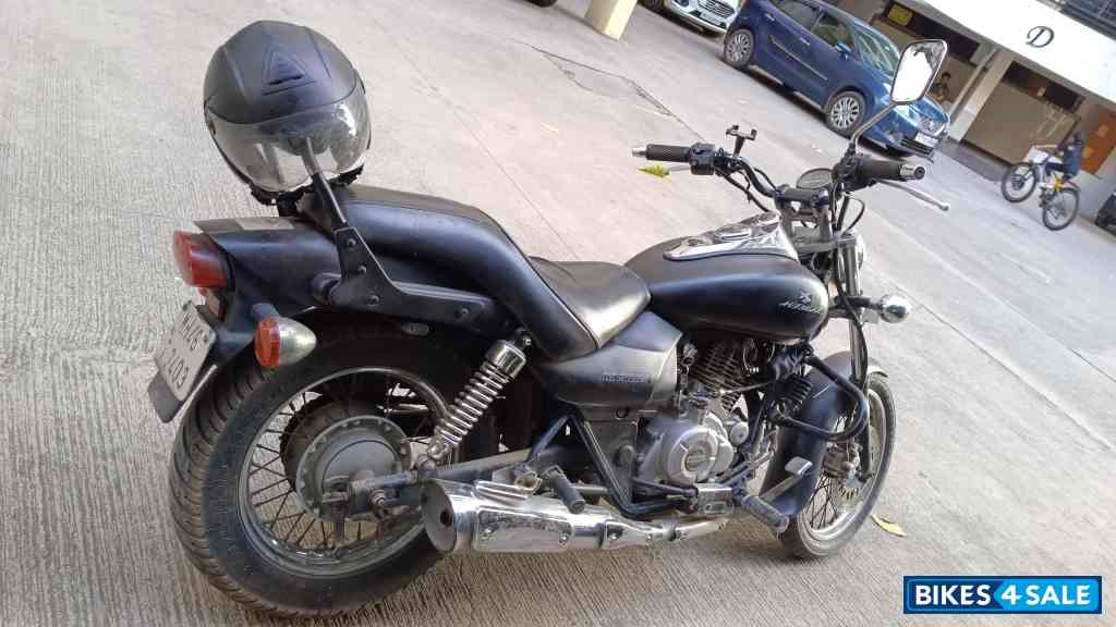 Bajaj Avenger 220 DTS-i