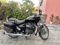 Black Royal Enfield Thunderbird 500
