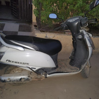 White Suzuki Access 125