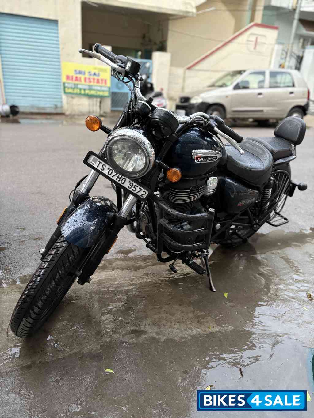Blue Royal Enfield Meteor 350