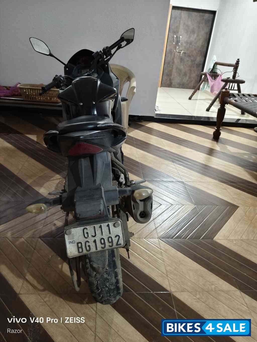 Black Suzuki Gixxer SF