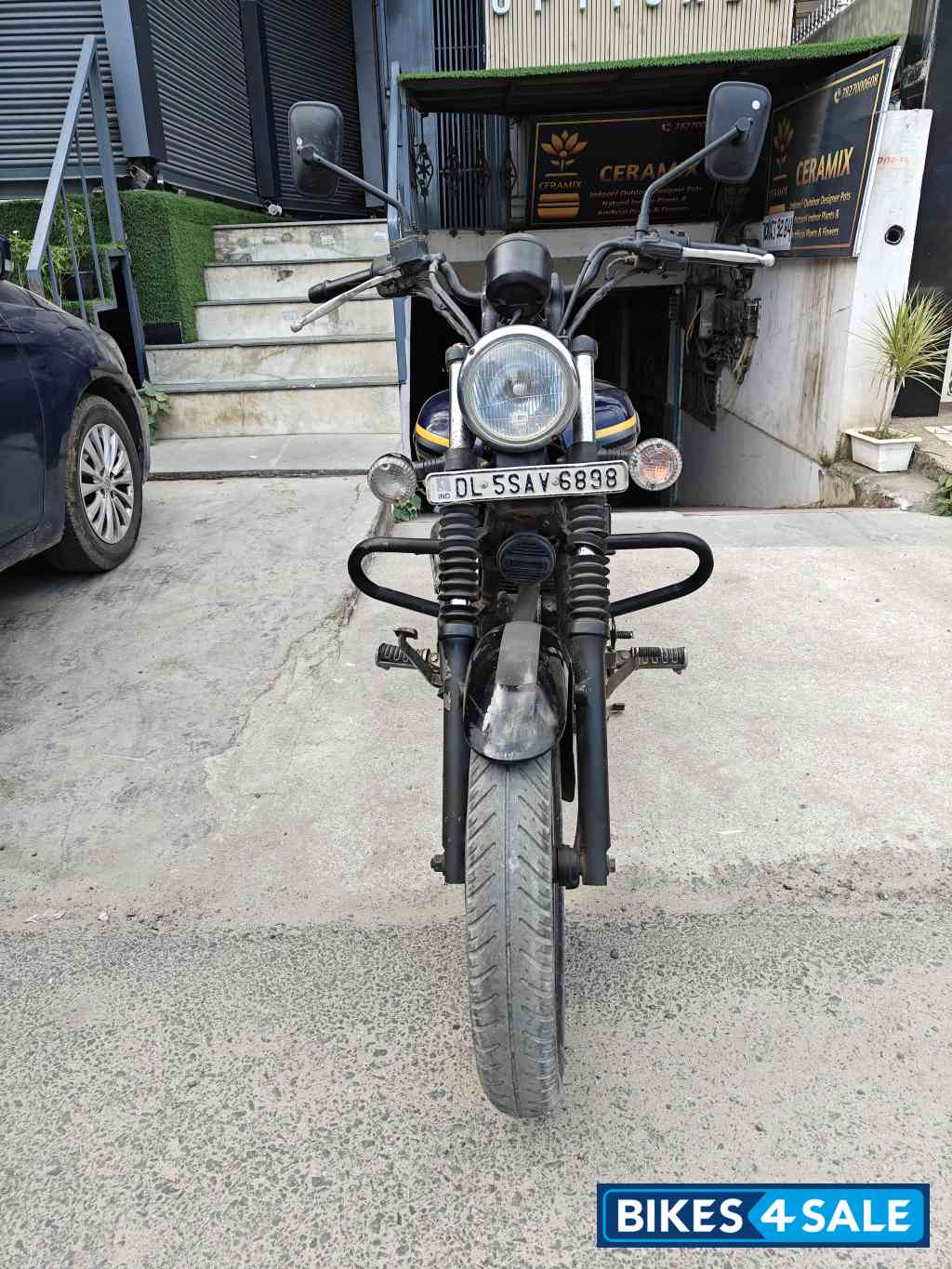 Dark Blue Bajaj Avenger Street 150