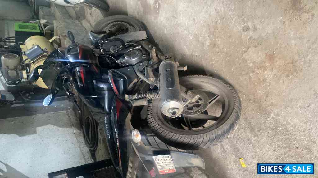 Bajaj Pulsar 220F BS6