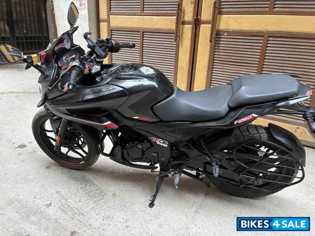 Broklyn Black Bajaj Pulsar F250 Dual Channel ABS