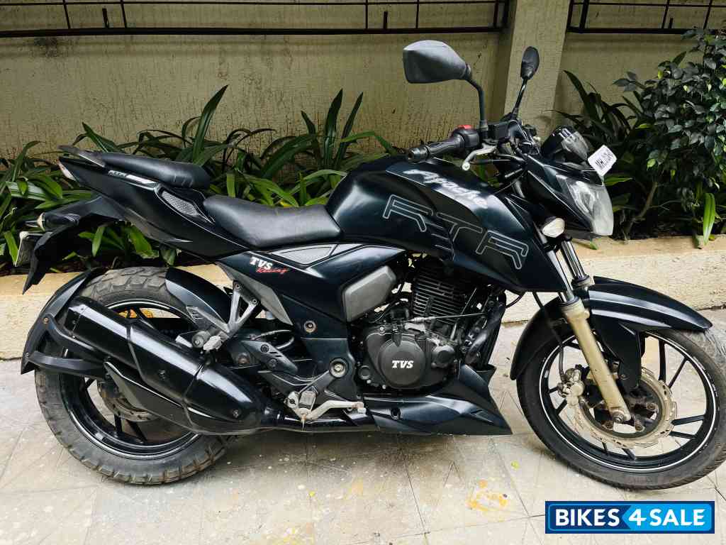 Black TVS Apache RTR 200 4V