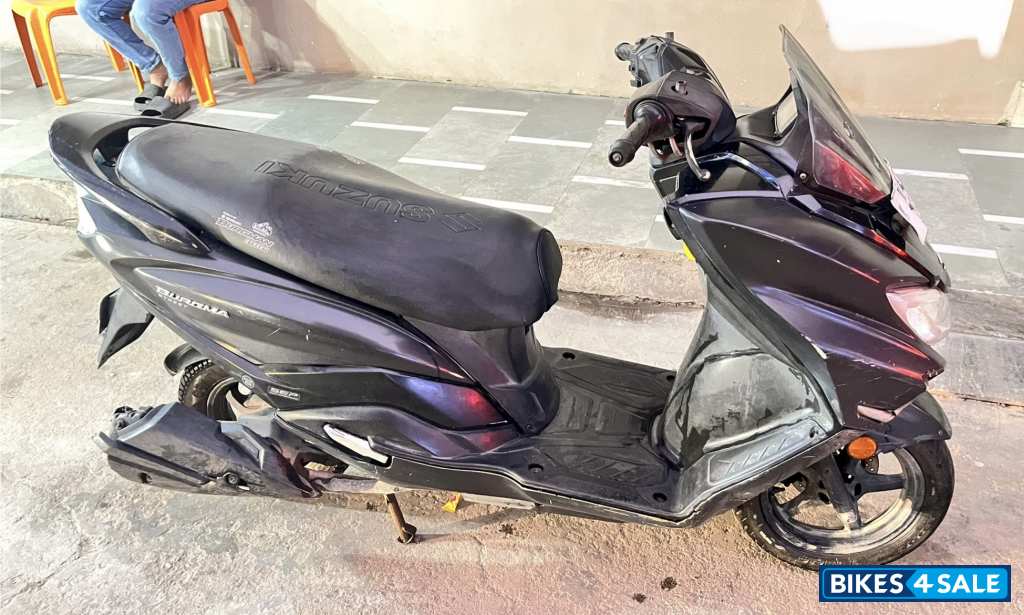 Suzuki Burgman Street Ride Connect Edition