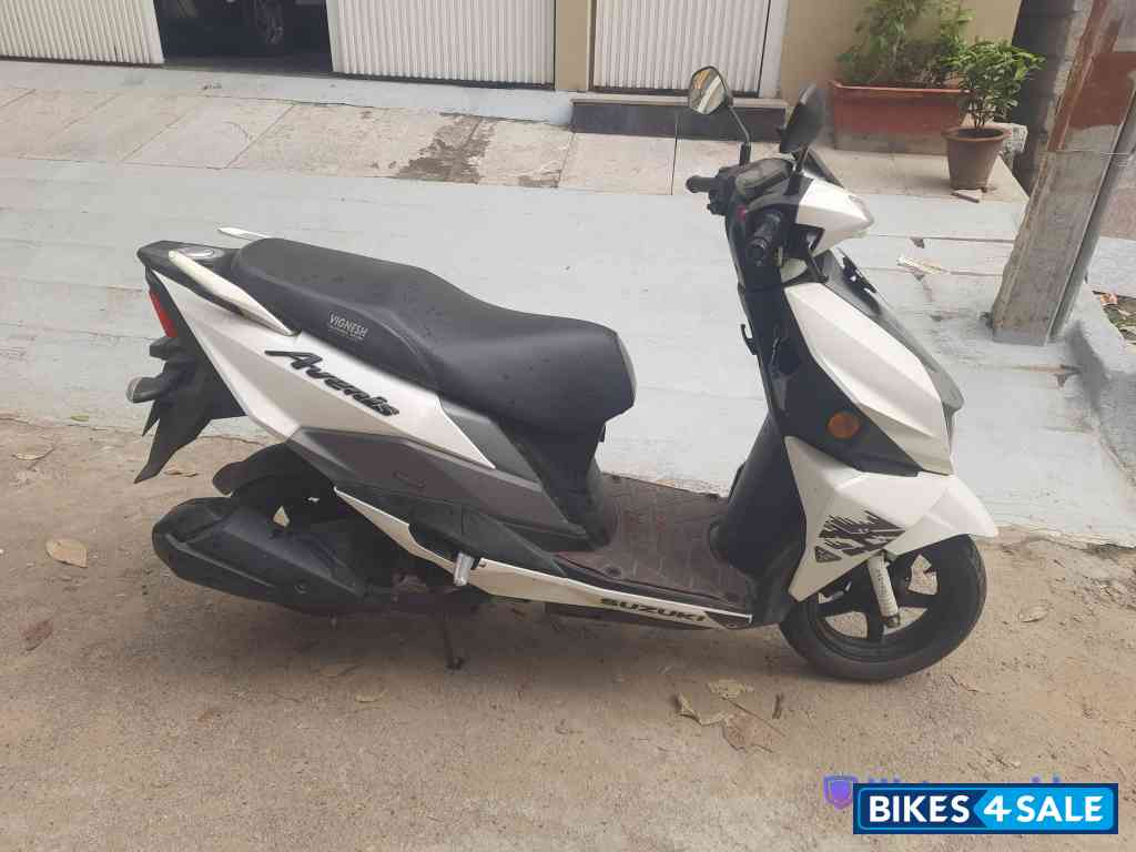 Suzuki Avenis 125 Standard Edition