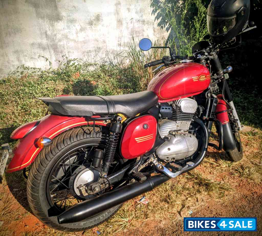 Comet Red Jawa forty two