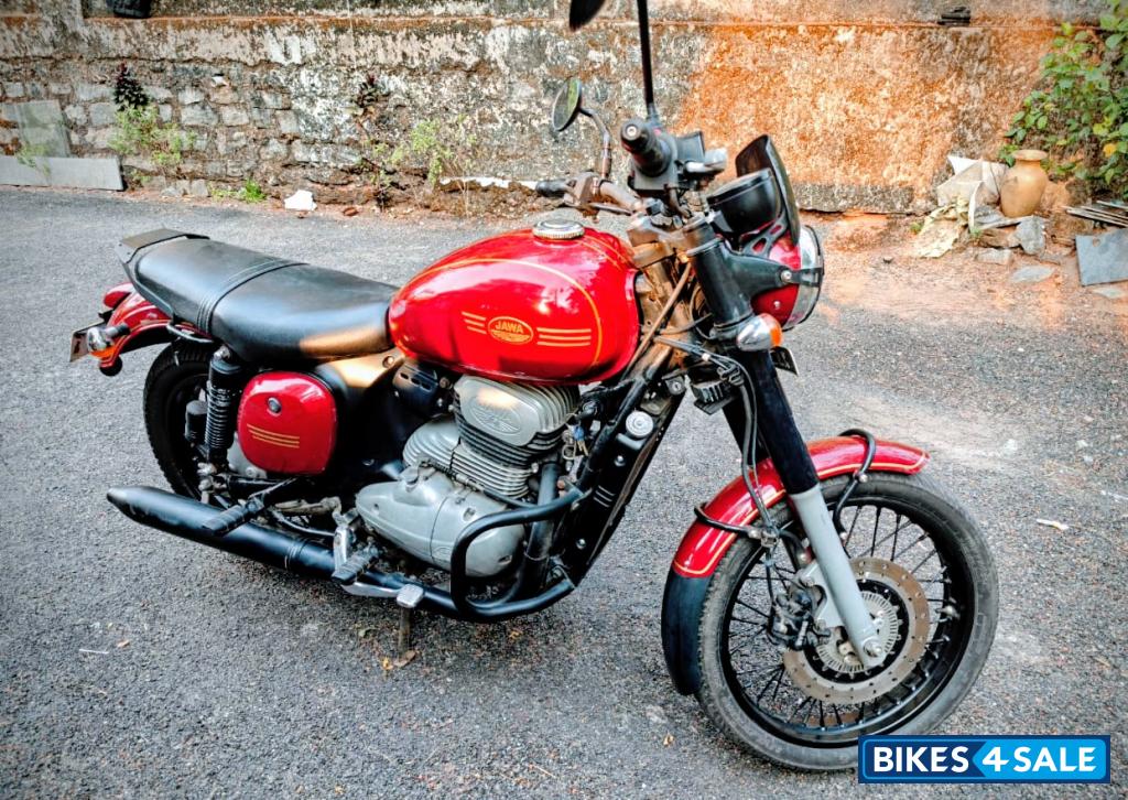 Comet Red Jawa forty two