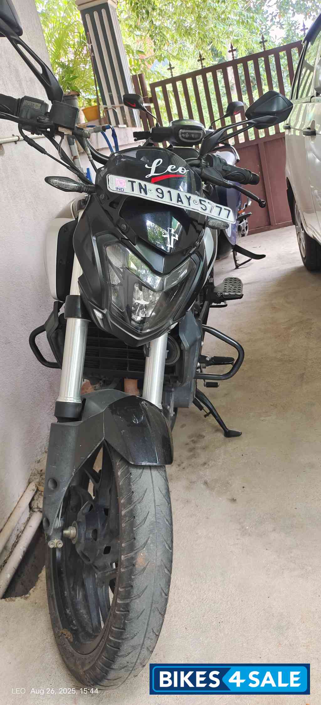 Bajaj Dominar 250 2022