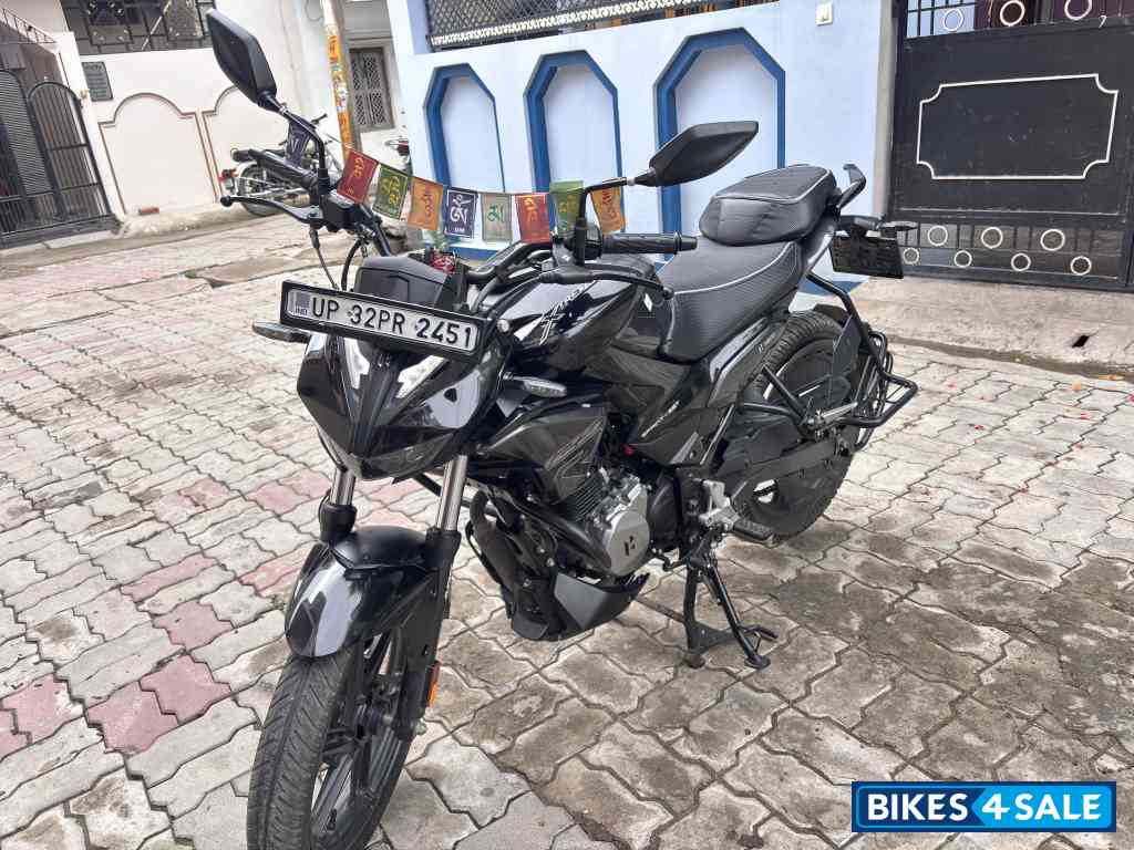 Black Hero Xtreme 125R