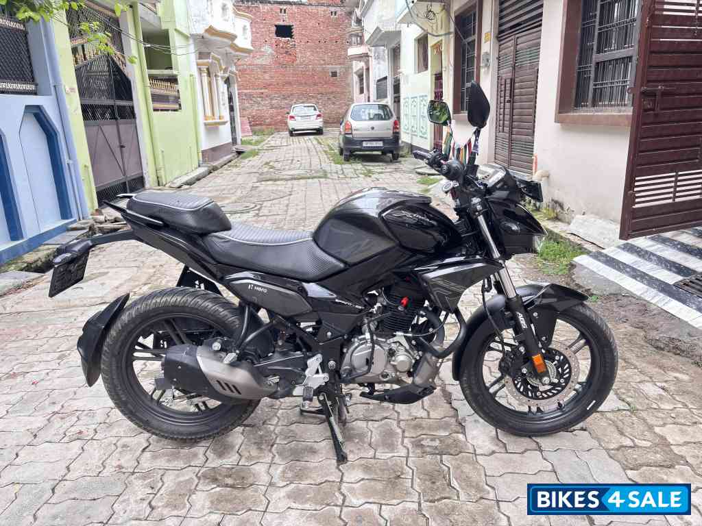 Black Hero Xtreme 125R