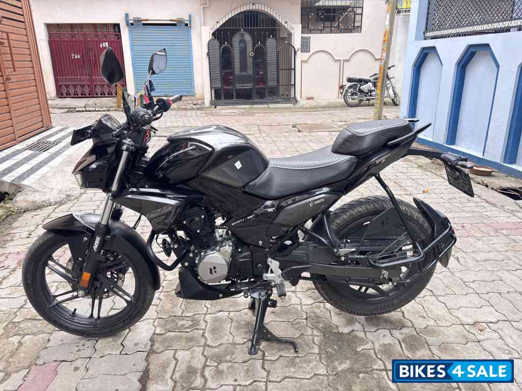 Black Hero Xtreme 125R