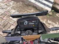 Black Hero Xtreme 125R