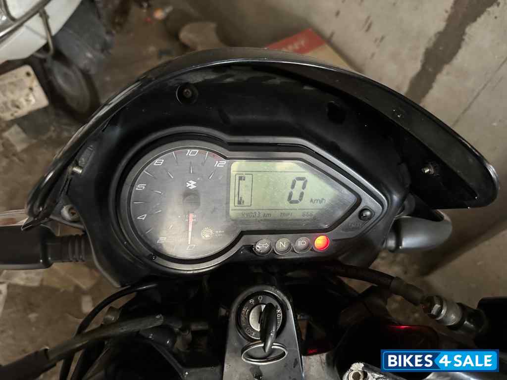 Black Bajaj Pulsar 180 DTSi