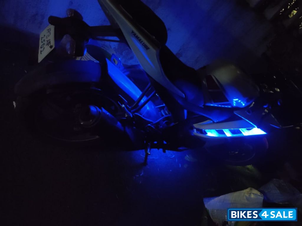 Anniversary Edition Yamaha YZF R15 V2 Anniversary Edition Yamaha YZF R15 V2