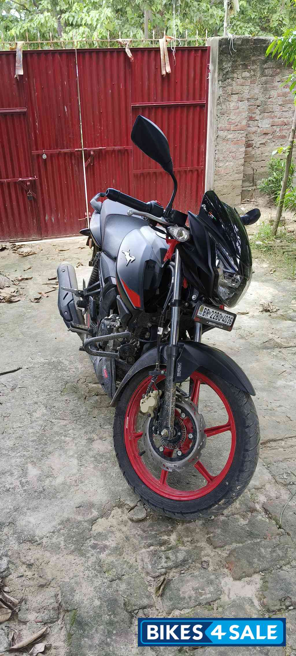 TVS Apache RTR 160 2V Racing Edition