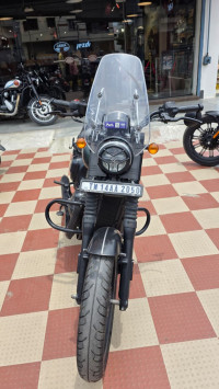 Yezdi Roadster Dual Tone 2022 Model