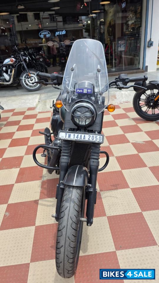 Hunter Green Yezdi Roadster Dual Tone