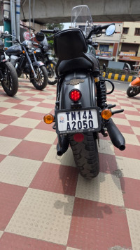 Hunter Green Yezdi Roadster Dual Tone