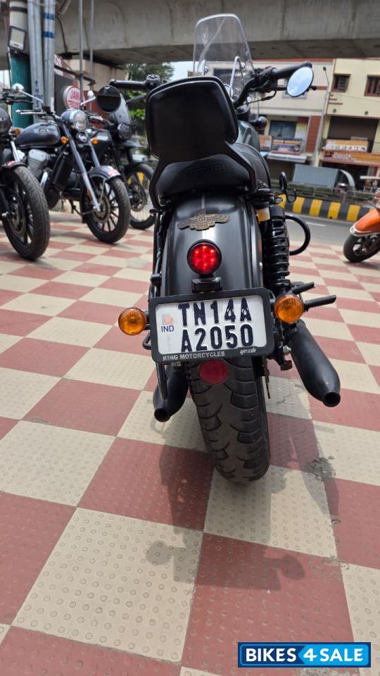 Hunter Green Yezdi Roadster Dual Tone Hunter Green Yezdi Roadster Dual Tone