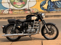Black Royal Enfield Classic 350