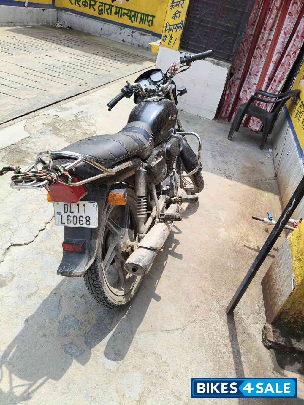 Black Hero Splendor Plus Black and Accent