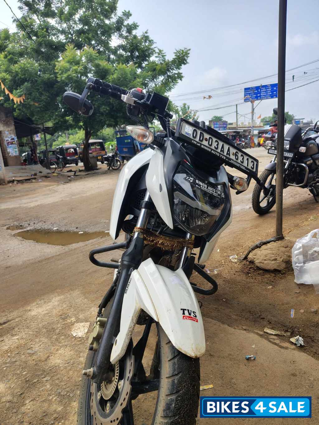 TVS Apache RTR 160 4V Special Edition