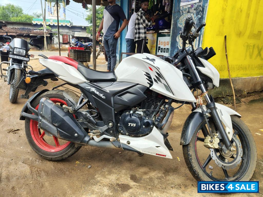 TVS Apache RTR 160 4V Special Edition
