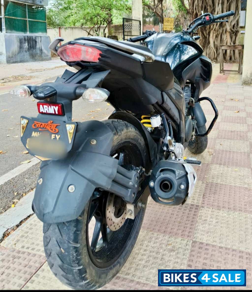 Black Yamaha FZ 25 BS6