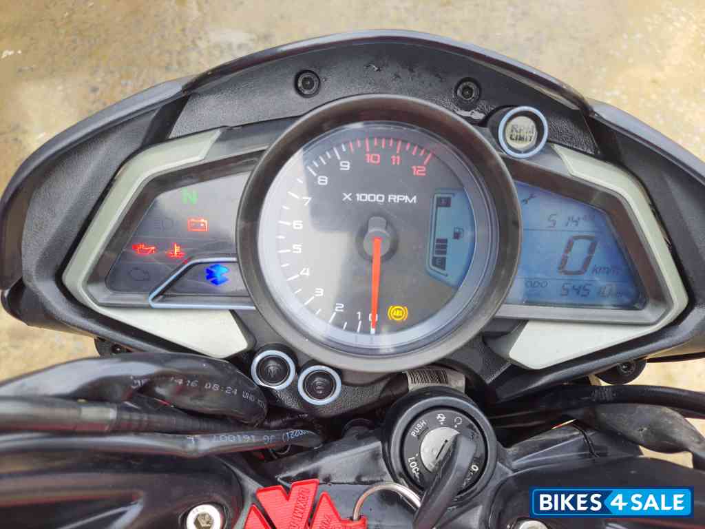 Matte Red Bajaj Pulsar NS 200 BS6