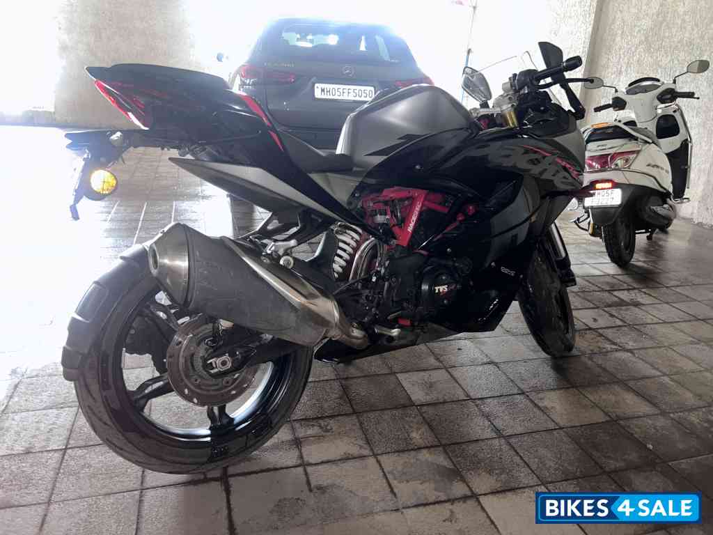 TVS Apache RR 310 TVS Apache RR 310