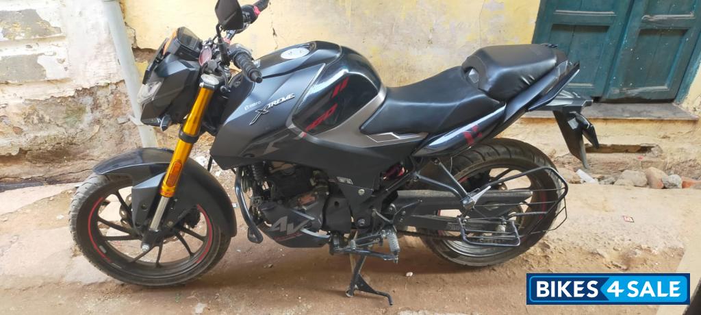 Hero Xtreme 160R 4V Pro