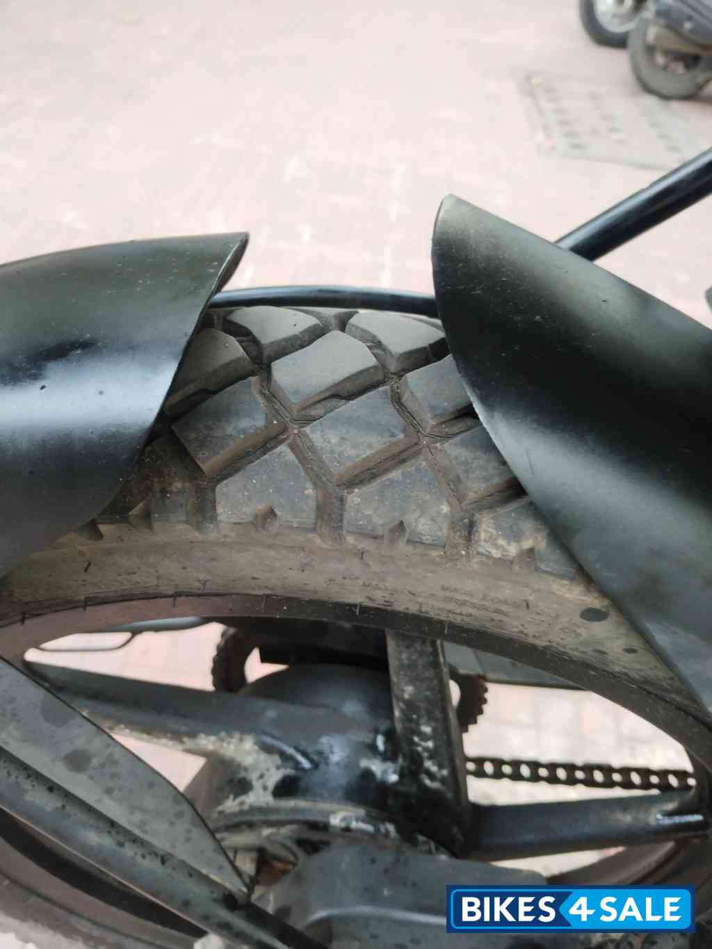 Black Bajaj Pulsar 135LS Black Bajaj Pulsar 135LS