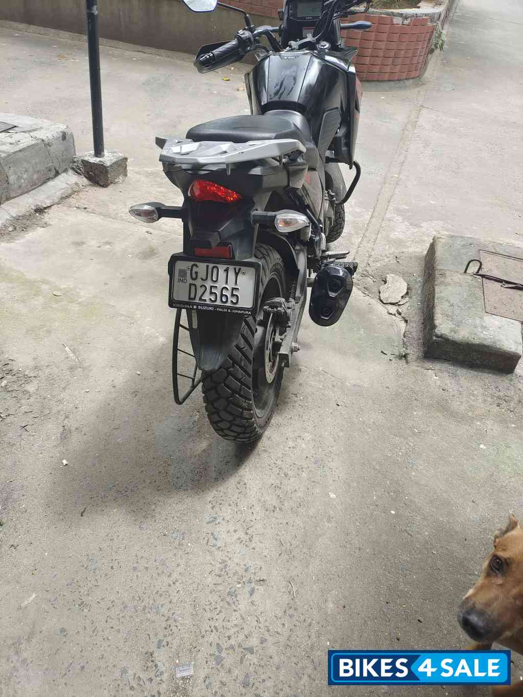 Black Suzuki V-Strom 250