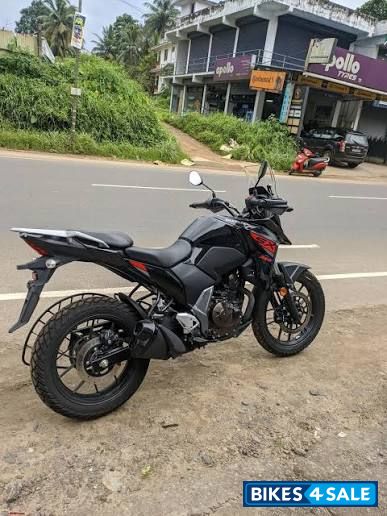 Black Suzuki V-Strom 250