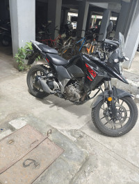 Black Suzuki V-Strom 250