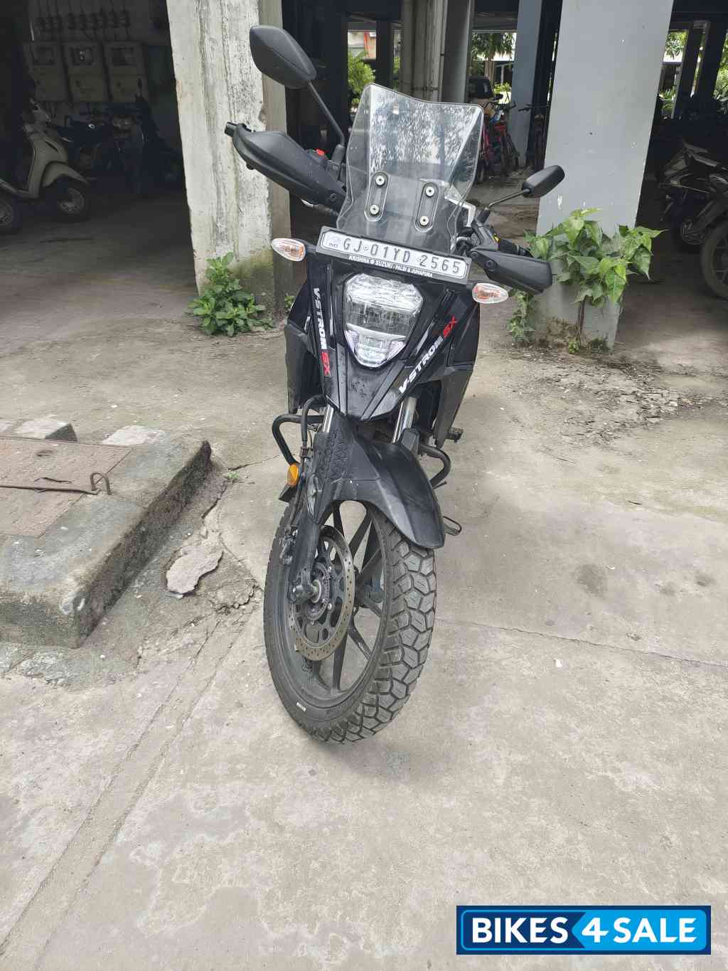 Black Suzuki V-Strom 250