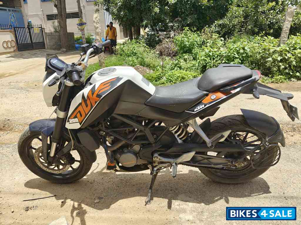 KTM Duke 200