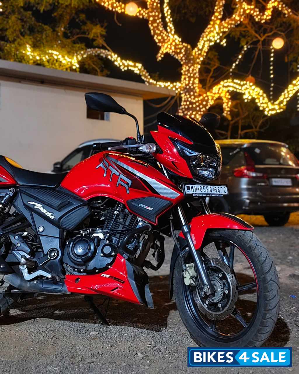 Red TVS Apache RTR 160 2V Racing Edition