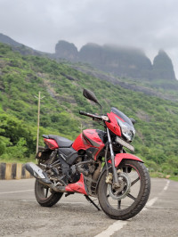Red TVS Apache RTR 160 2V Racing Edition