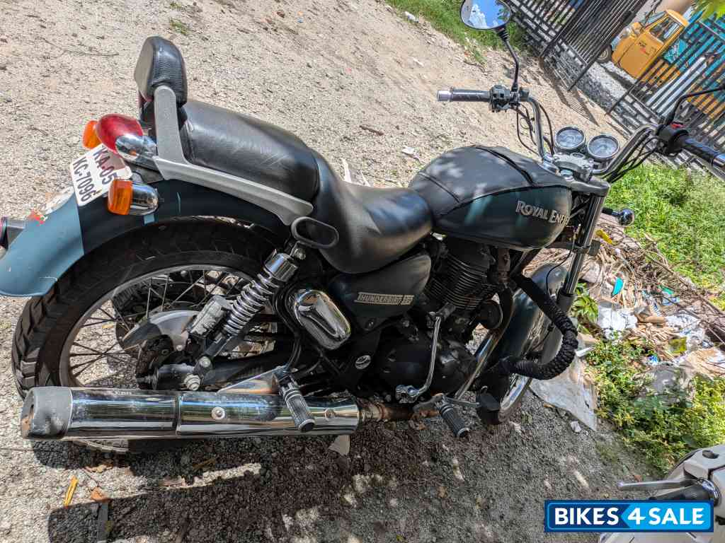 Green Royal Enfield Thunderbird 350
